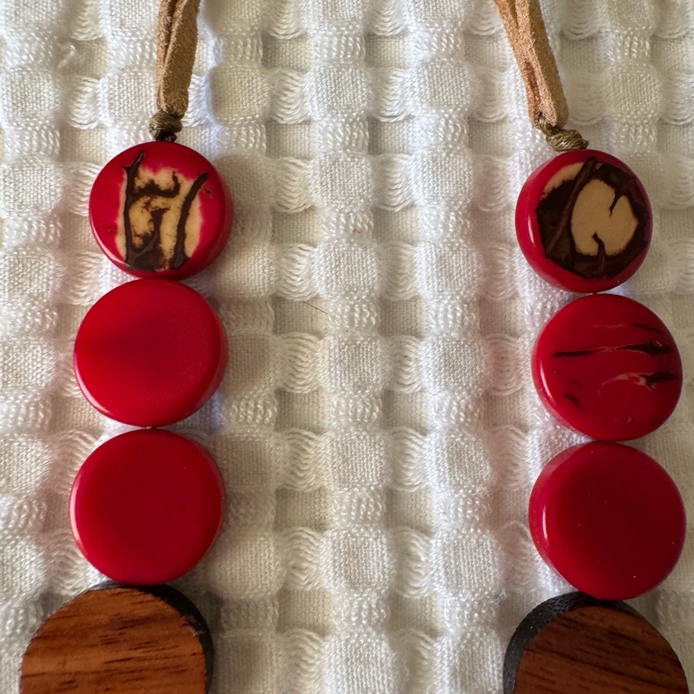 Red and Brown Beaded Necklace - Picture 4 of 9